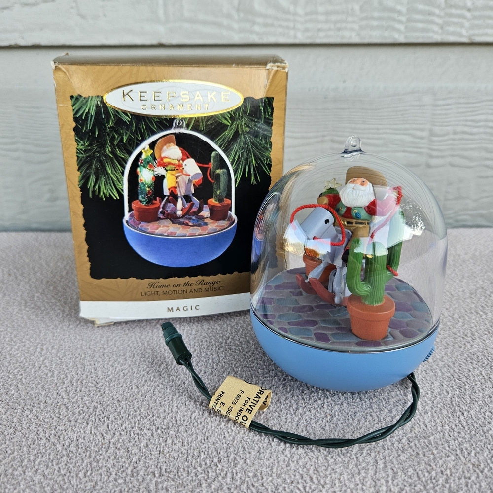 Hallmark Magic Home On the Range Light Motion Music Cowboy Santa Ornament VTG